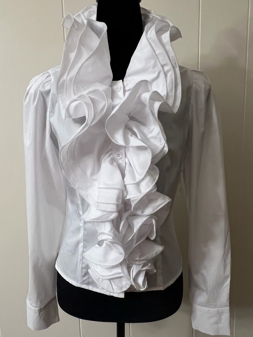 AKIRA Calista Statement Ruffle Collar Button Down Blouse White NWT Size S - Picture 3 of 15
